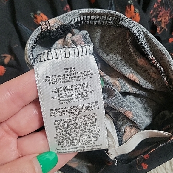 *SOLD* BCBGeneration Bodysuit Faux Wrap Open Back with Tie Floral Fall S - Picture 11 of 11